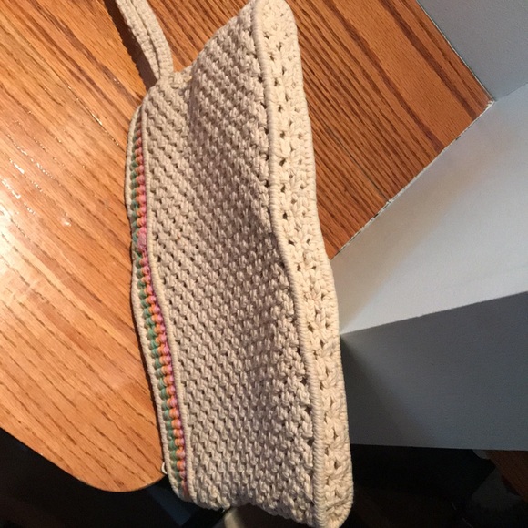 Macrame clutch purse with wrist strap. One large compartment with pocket. - Picture 8 of 8